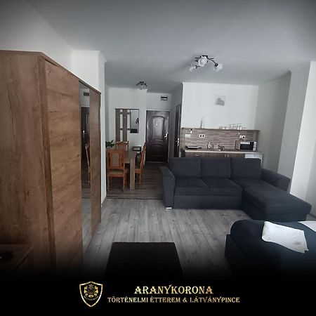 Aranykorona Apartmanhaz 미슈콜츠 외부 사진