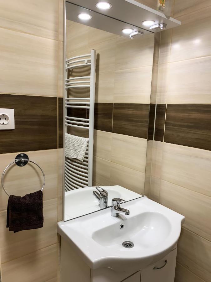 Aranykorona Apartmanhaz 미슈콜츠 외부 사진