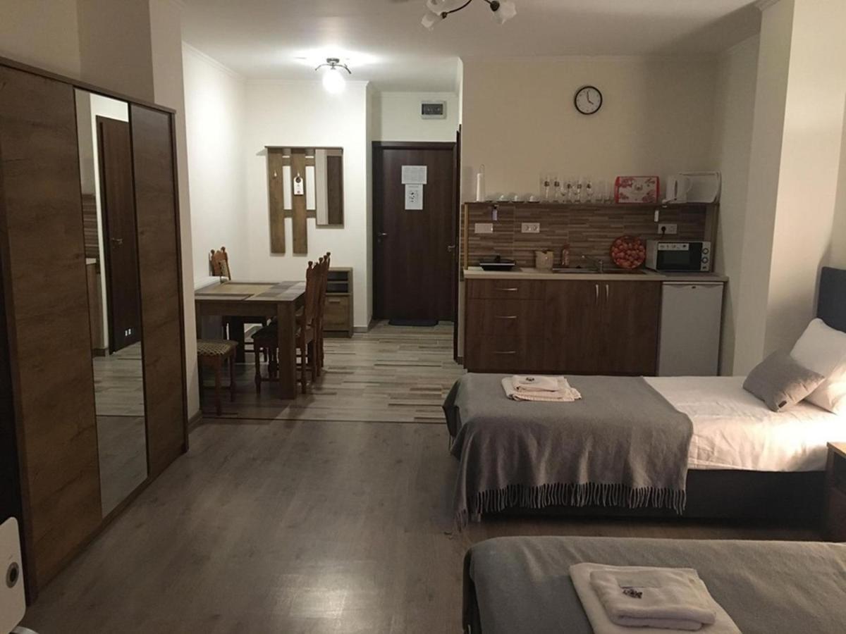 Aranykorona Apartmanhaz 미슈콜츠 외부 사진