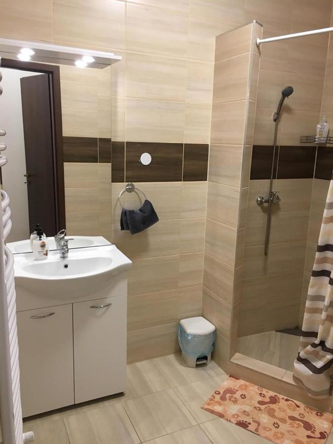 Aranykorona Apartmanhaz 미슈콜츠 외부 사진