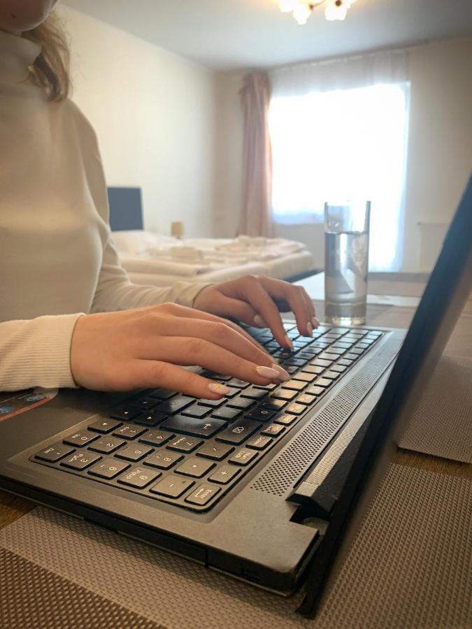 Aranykorona Apartmanhaz 미슈콜츠 외부 사진