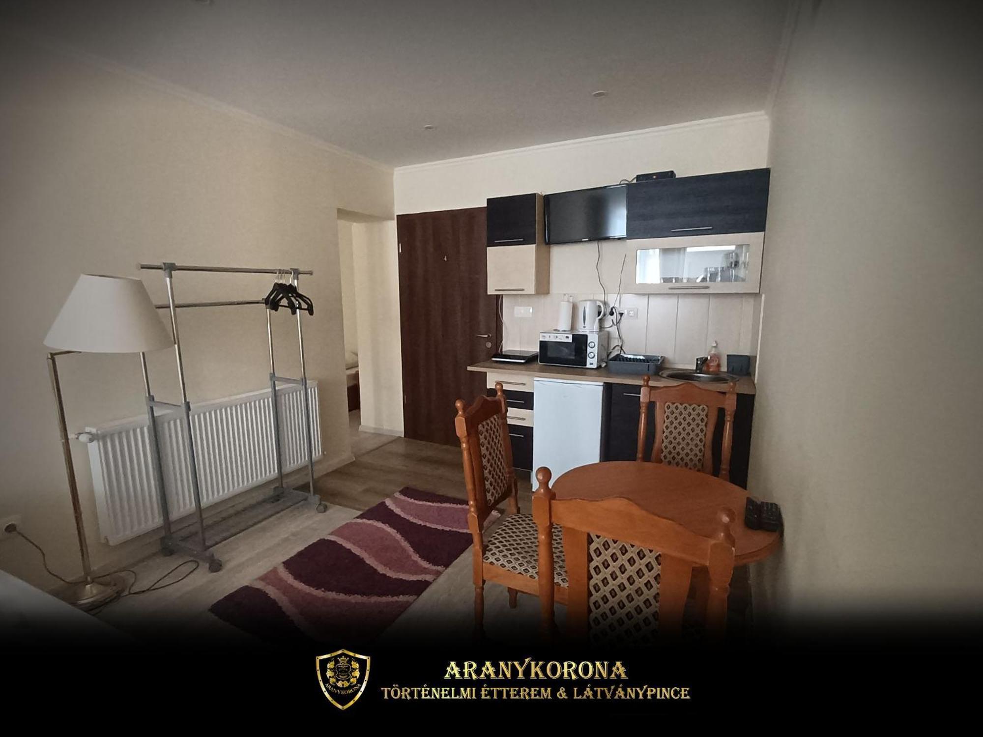 Aranykorona Apartmanhaz 미슈콜츠 외부 사진