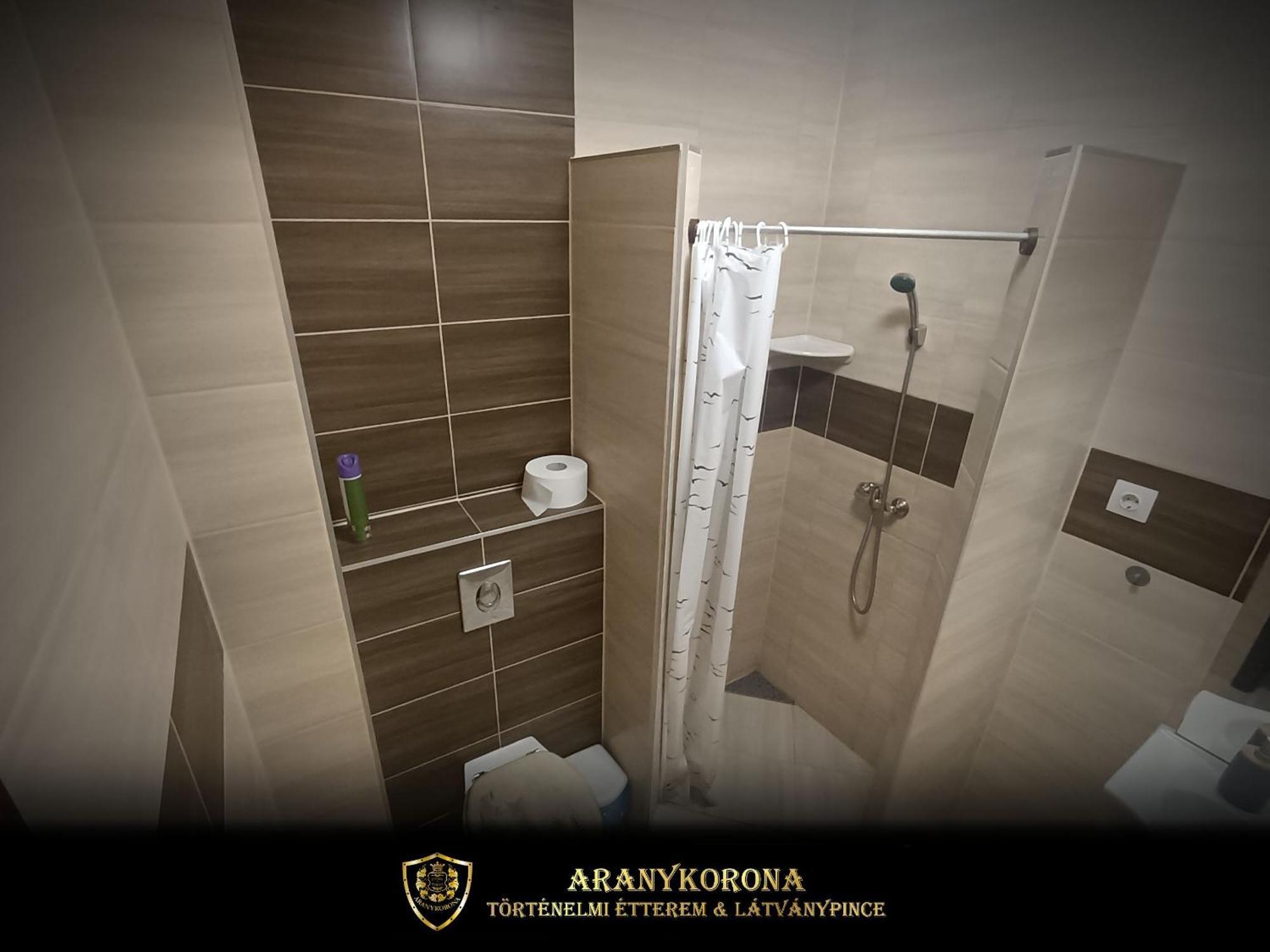 Aranykorona Apartmanhaz 미슈콜츠 외부 사진