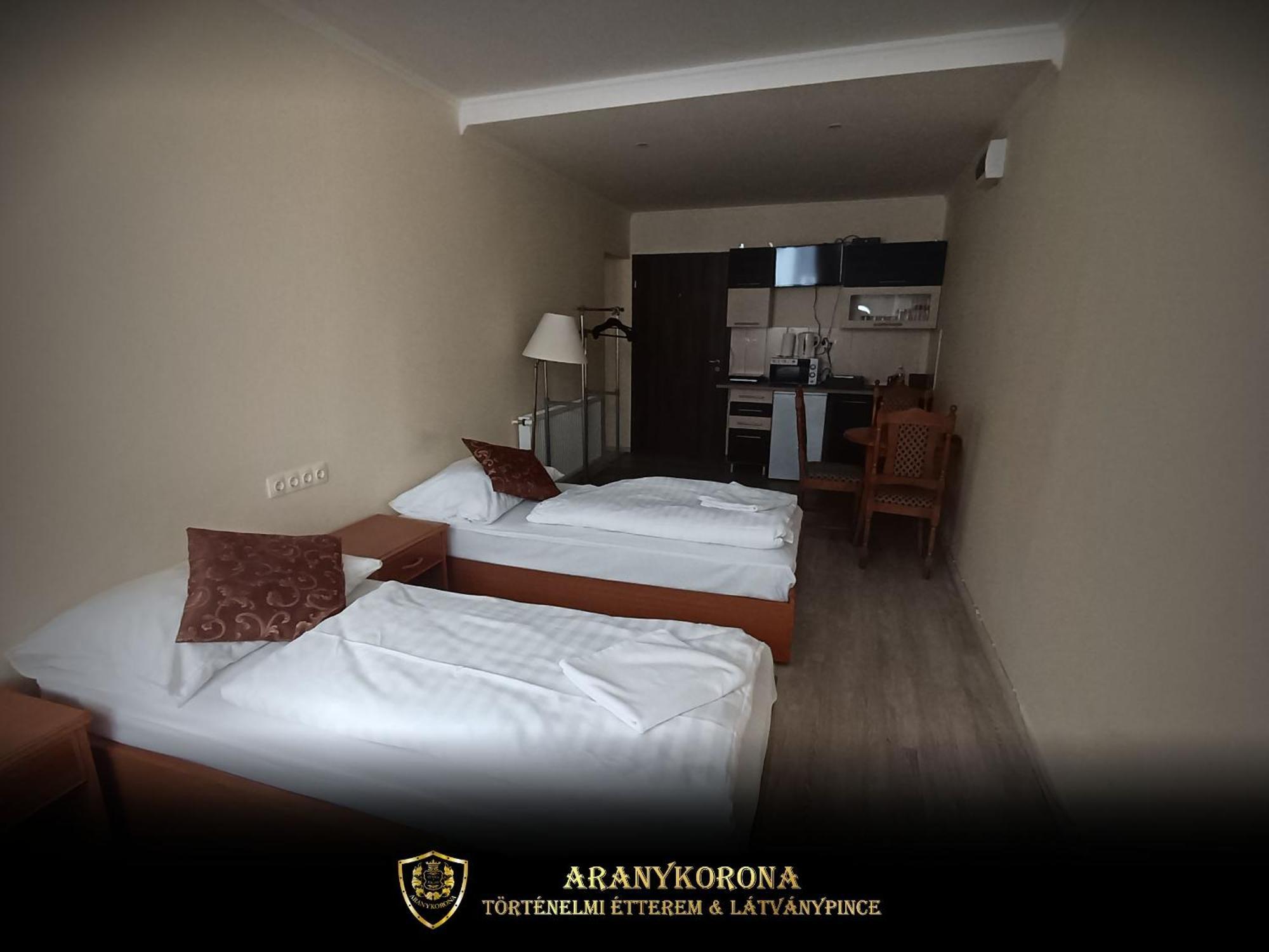 Aranykorona Apartmanhaz 미슈콜츠 외부 사진
