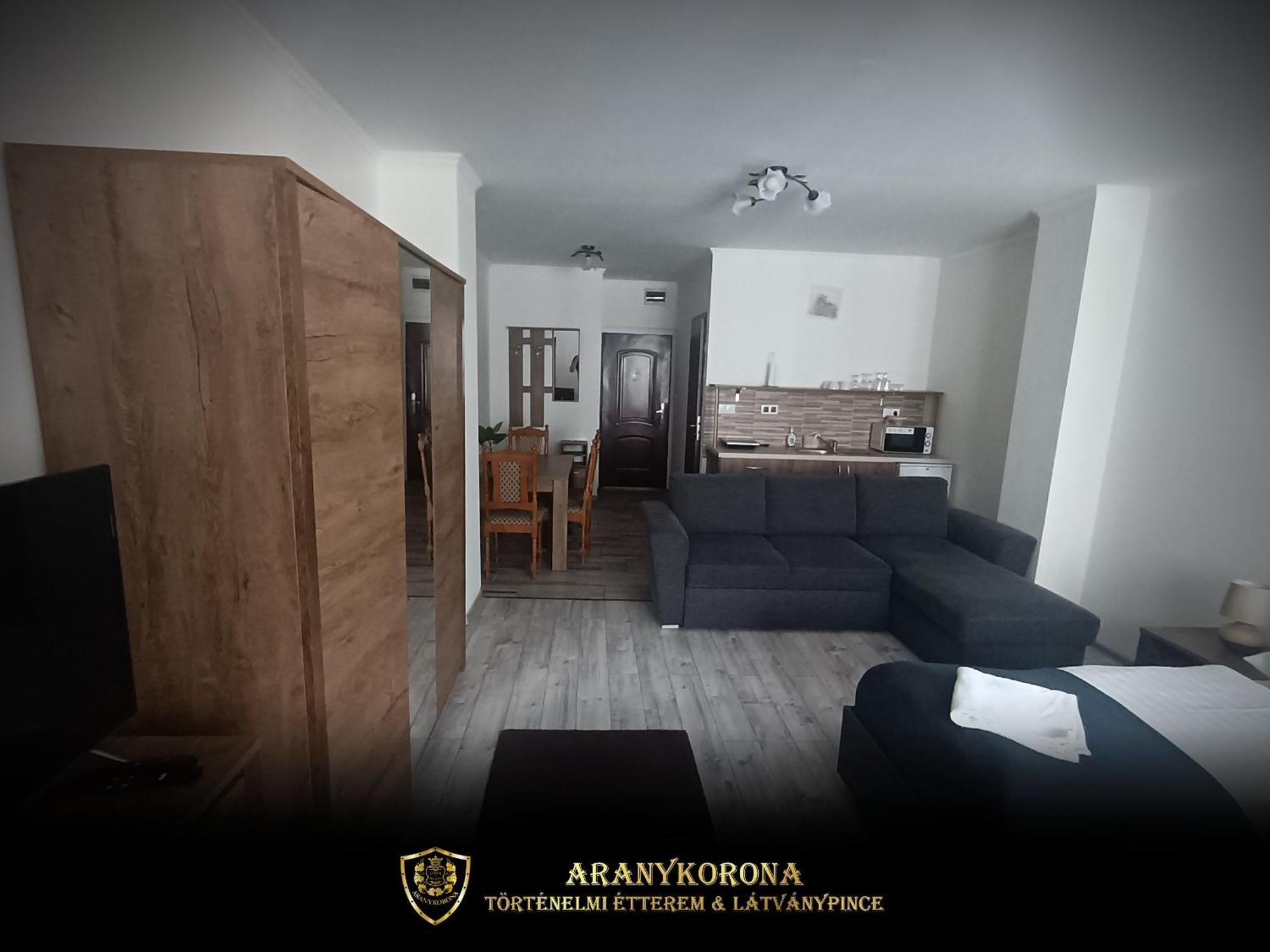 Aranykorona Apartmanhaz 미슈콜츠 외부 사진