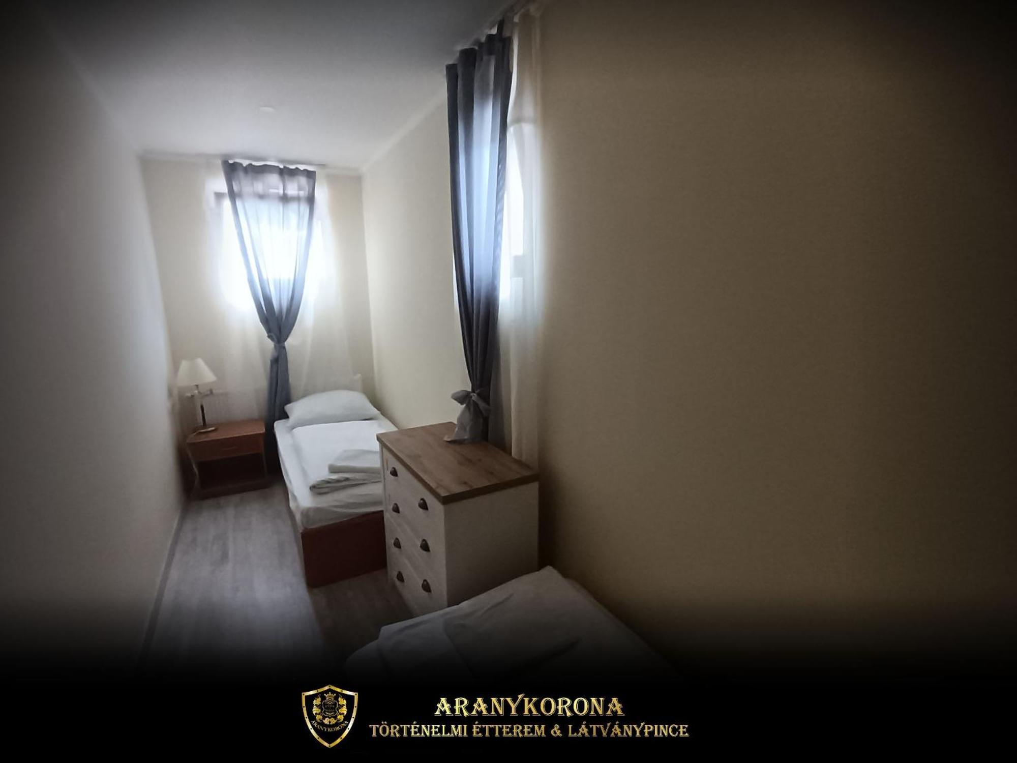 Aranykorona Apartmanhaz 미슈콜츠 외부 사진