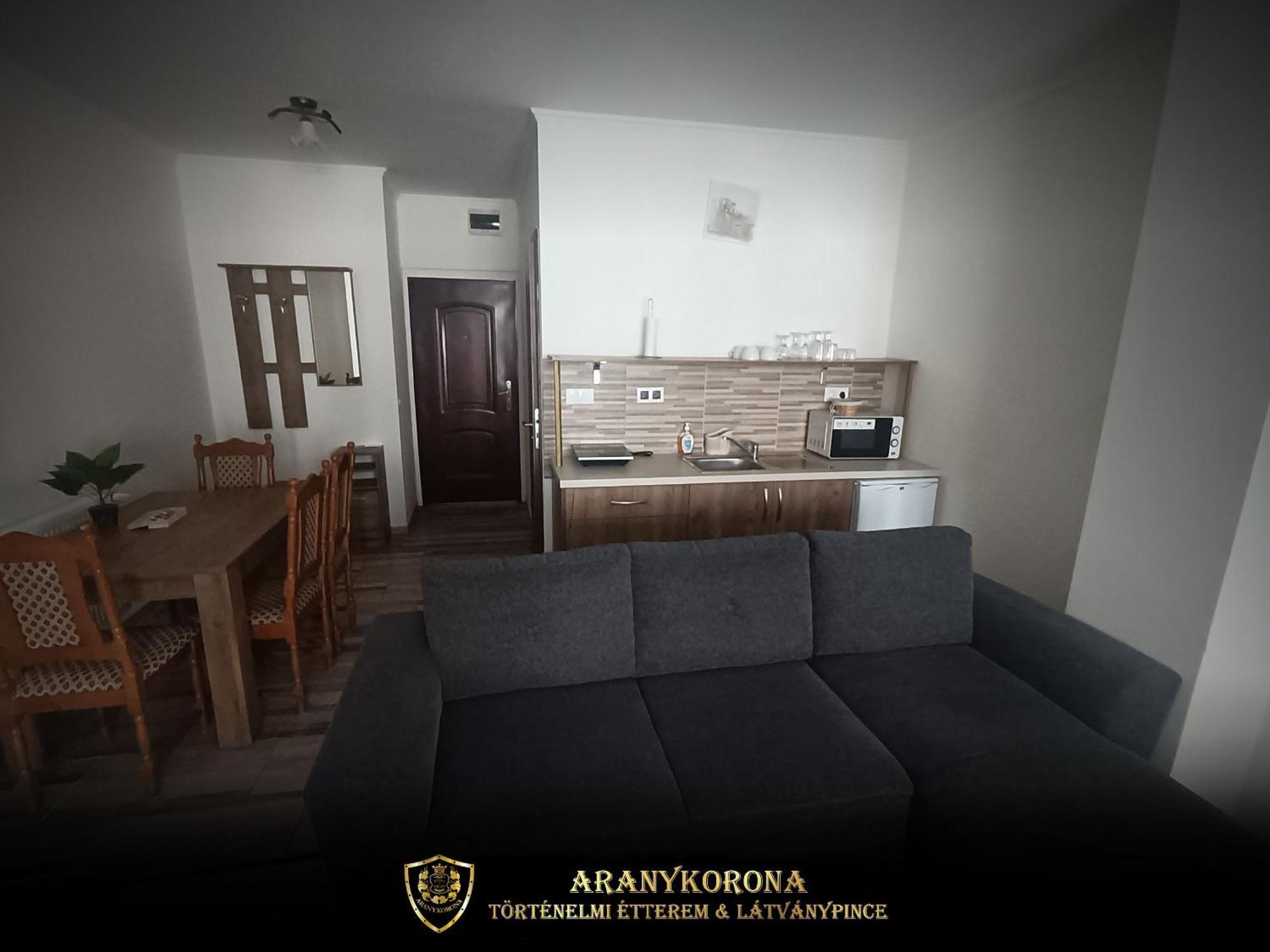 Aranykorona Apartmanhaz 미슈콜츠 외부 사진